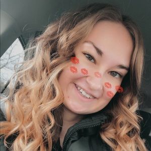 Meet your Posher, Kaitlyn